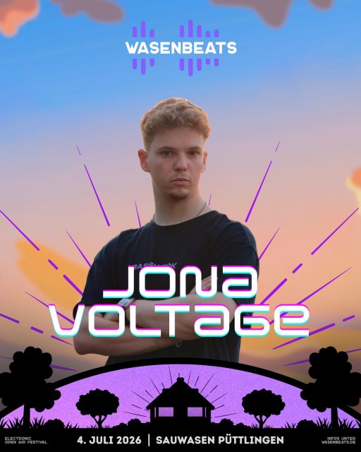 𝗟𝗜𝗡𝗘-𝗨𝗣 🚀

Unser nächster Artist ist dieses Jahr zurück für Runde 2 💥

⛓️‍💥 𝗝𝗢𝗡𝗔 𝗩𝗢𝗟𝗧𝗔𝗚𝗘 ⛓️‍💥

Vor einem Jahr noch als Newcomer auf der Bühne, seit mehreren Jahren fester Bestandteil des Schubwerk Kollektivs und nun als DJ Jona Voltage aktiv - Jona ist zurück, mit einem weiteren Jahr an Erfahrung, noch mehr Herzblut und spürbarer Leidenschaft.

@jona.vltg 🔥

🗓️ 4. Juli 2026
📍 Sauwasen, Püttlingen 
🎫 wasenbeats.de

#wasenbeats #festival #event #lineup