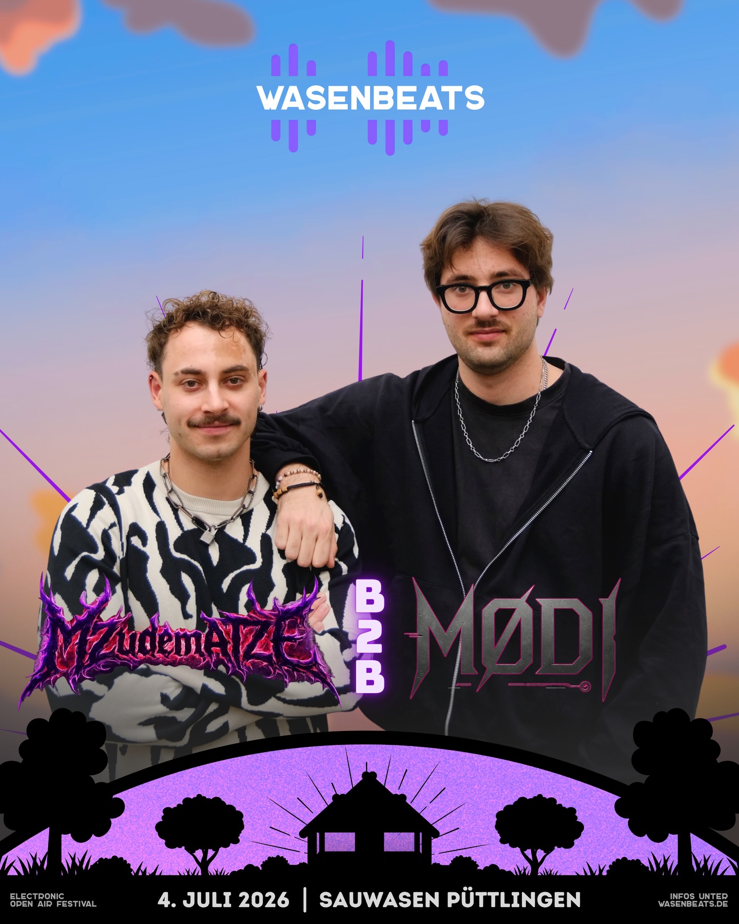 𝗟𝗜𝗡𝗘-𝗨𝗣 🚀

Hard Kicks loading... 🔥

💥 𝗠𝘇𝘂𝗱𝗲𝗺𝗔𝗧𝗭𝗘 𝗯𝟮𝗯 𝗠Ø𝗗𝗜 💥

Als Mitgründer des @bassfront_saar Kollektivs begann Anfang 2025 die gemeinsame musikalische Reise der beiden. Seitdem haben sie sich mit hartem, schnellen Sound einen Namen in der Szene gemacht.

@mzudematze_dj liefert euphorische und treibende Grooves für Hands-up-Momente. Sein Fokus liegt auf catchy-Vocals und schiebenden Basslines.

@modi_techno steht für brachialen Industrial-Hard-Techno. Seine Sets vereinen catchy-emotionale Breaks mit xxx Drops voller Raw- und Industrial-Energie.

Macht euch bereit für ein B2B, das keine Pausen kennt. Stampfschuhe an, Kopf aus – MzudemØDI incoming.

@mzudematze_dj 🔥
@modi_techno 🔥

🗓️ 4. Juli 2026
📍 Sauwasen, Püttlingen 
🎫 wasenbeats.de

#wasenbeats #festival #event #lineup